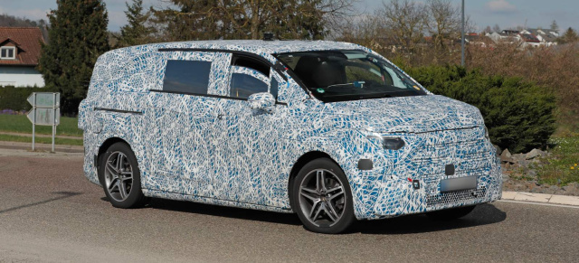 Mercedes-Benz Erlkönig erwischt: Aktuelle Bilder von der elektrischen V-Klasse 2026