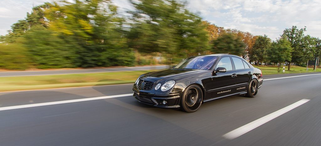 Mercedes E500 4matic Das Phantom Der Oper Unheimliche Begegnung In Einem Parkhaus Auto Der Woche Mercedes Fans Das Magazin Fur Mercedes Benz Enthusiasten