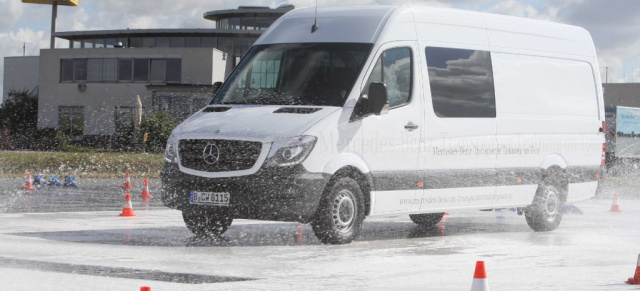 Mercedes-Benz Transporter Training on Tour: Die Sicherheit der Kunden steht im Mittelpunkt / Alle Mercedes-Benz Transporter Baureihen Citan, Vito, Viano und Sprinter im Fuhrpark