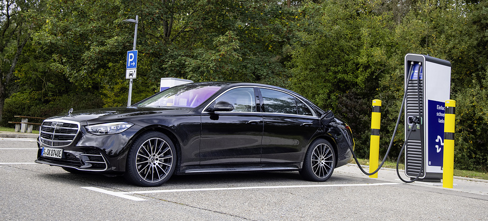 Ab 123 736 Euro Neue S Klasse Br223 In Zwei Weiteren Varianten Bestellbar Verkaufsstart Fur Die S Klasse S 580 E Und S 580 4matic News Mercedes Fans Das Magazin Fur Mercedes Benz Enthusiasten