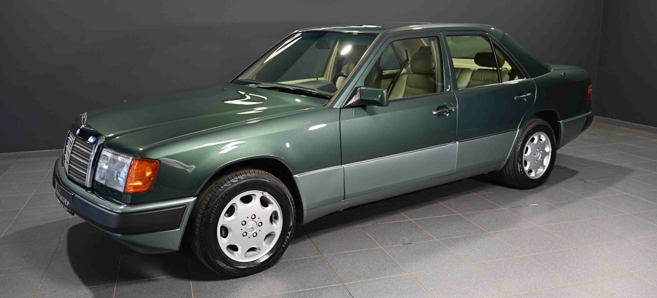 Sterne Unterm Hammer Mercedes Benz 300e 4matic Bei Lorinser Classic Allradkultur Mit Stern Eleganter 300e 4matic Mit Schick Classic Mercedes Fans Das Magazin Fur Mercedes Benz Enthusiasten