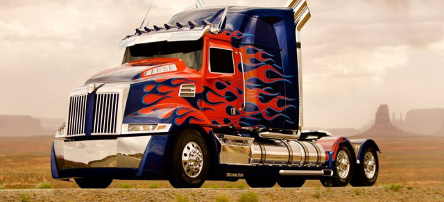 Transformers 4: Neuer Daimler-Dienstwagen für Optimus Prime: In der Fortsetzung des SciFi-Spektakels kommt ein Upgrade des bekannten Western Star Trucks ins Rollen