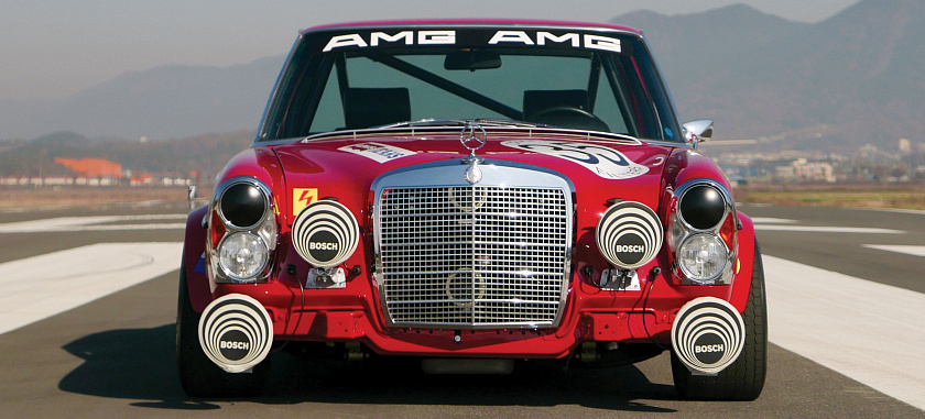 Sterne Unterm Hammer 1969 Mercedes Benz 300 Sel 6 3 Rote Sau Replika Wird Versteigert Classic Mercedes Fans Das Magazin Fur Mercedes Benz Enthusiasten