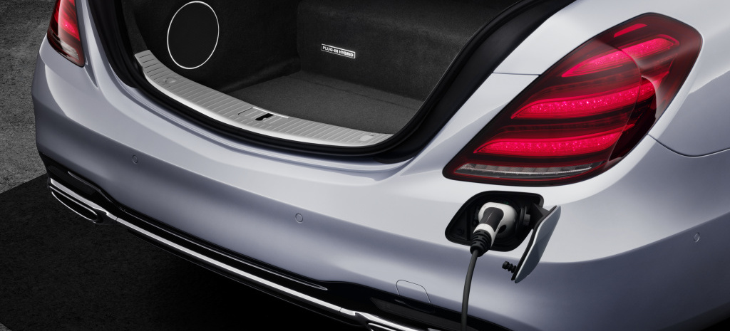 Special Plug In Hybride Verbrenner Und E Motor Das Beste Aus Zwei Welten Sternstunde Mercedes Fans Das Magazin Fur Mercedes Benz Enthusiasten