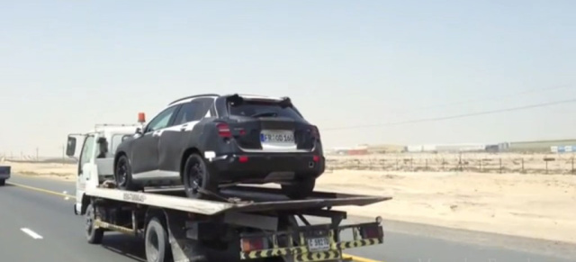 Wüst(e) getestet: Mercedes GLA Erlkönig in Dubai gesichtet (Video): Im heißen Wüstenstaat muss sich ein Mercedes GLA Prototyp bewähren