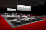 Essen Motor Show: Mercedes-Benz und Mercedes-Fans kooperieren: Mercedes-FanWorld 2013: 14 Autos, 5000 Poster, 35.000 Quartettkarten und, und, und