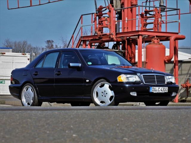 Kultivierte Sportlichkeit Mercedes Benz C43 W202 Keiner Fur Alle Der 98er C43 Amg Ist Ein Sportwagen Fur Kenner Mit Dem Hang Zum Understatement Auto Der Woche Mercedes Fans Das Magazin Fur