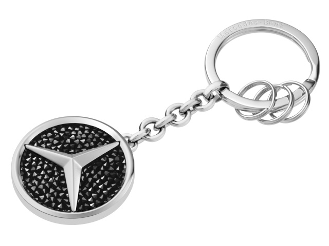 Mercedes-Benz Accessoires : Strahlend wie ein Stern: Funkelnde  Schmuckstücke von Swarovski - News - Mercedes-Fans - Das Magazin für  Mercedes-Benz-Enthusiasten