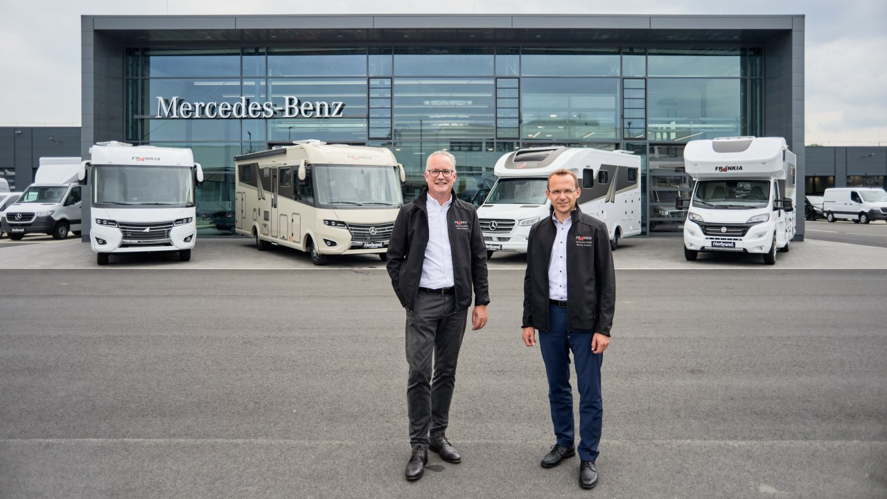 Autohaus Betriebsstart des neuen Mercedes Herbrand Nutzfahrzeug