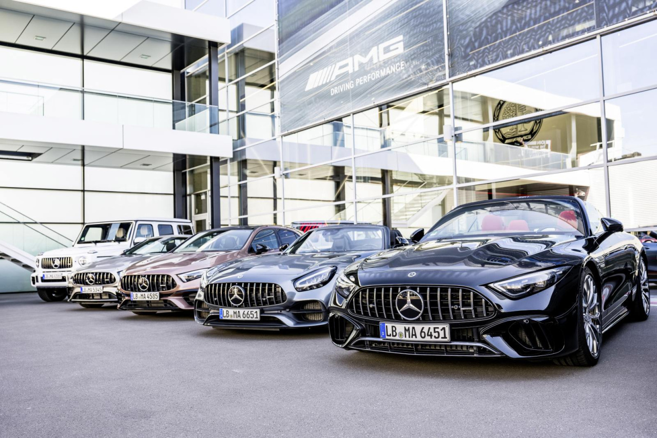 Das neue AMG EXPERIENCE Programm: Rennstreckentrainings und ...