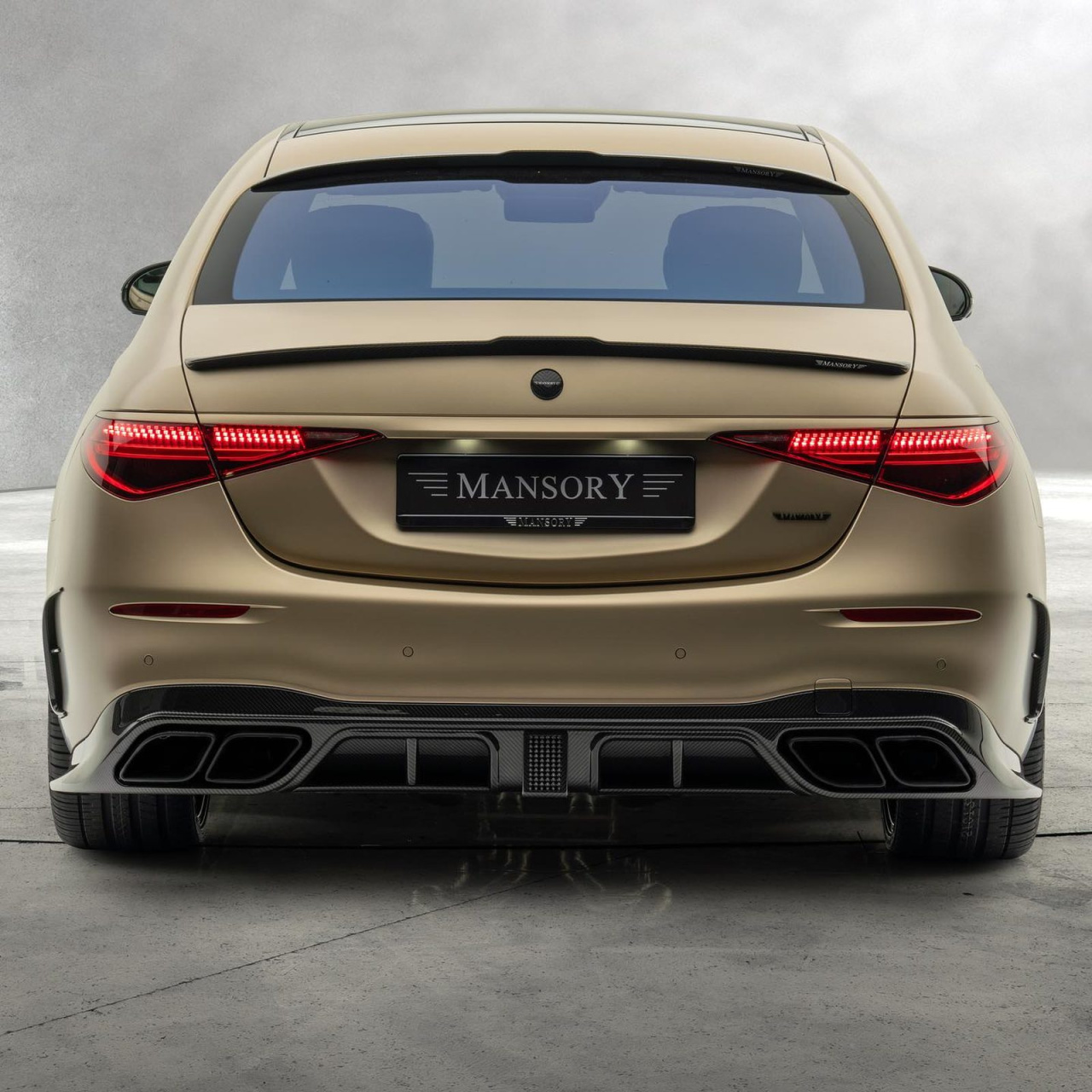 Mercedes S-Klasse: Goldstück nach Schweizer Art: Vergoldete ...