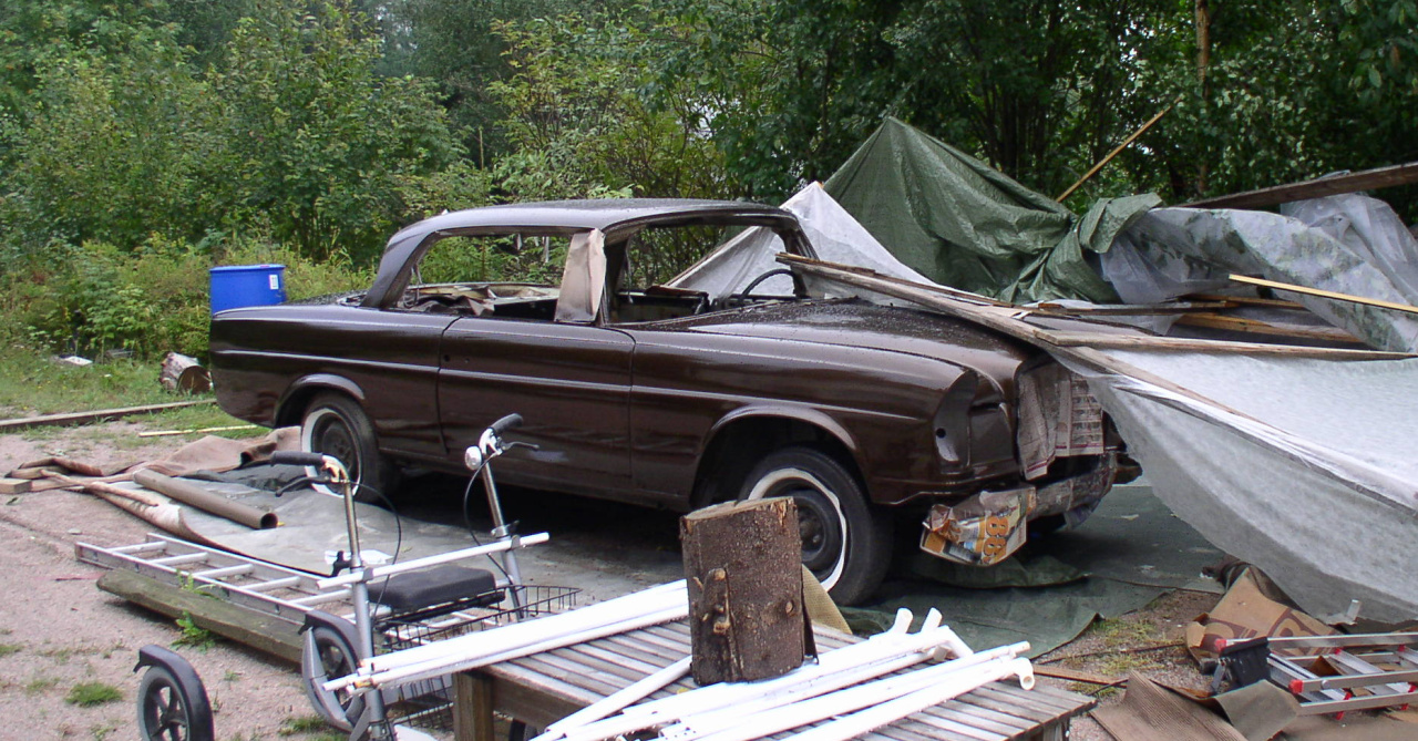 Straight outta Compton: Hinterhof-Fund: Seltenes Mercedes-Benz W111