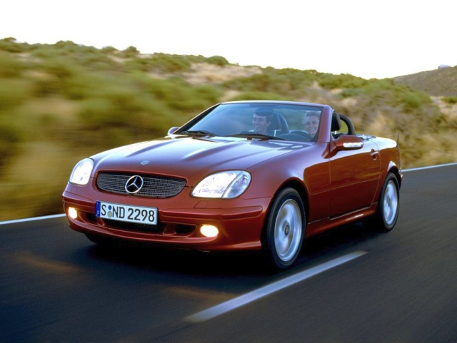 Mercedes Benz Baureihen Slk Klasse Roadster R170 1996 2004 Sportlich Leicht Kurz Kleiner Roadster Als Pendant Zum Grossen Mercedes Benz Sl Classic Mercedes Fans Das Magazin Fur Mercedes Benz Enthusiasten