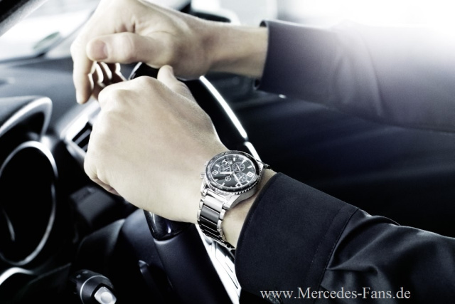Eine Luxusuhr - das passende Mode-Accessoire zum edlen Mercedes