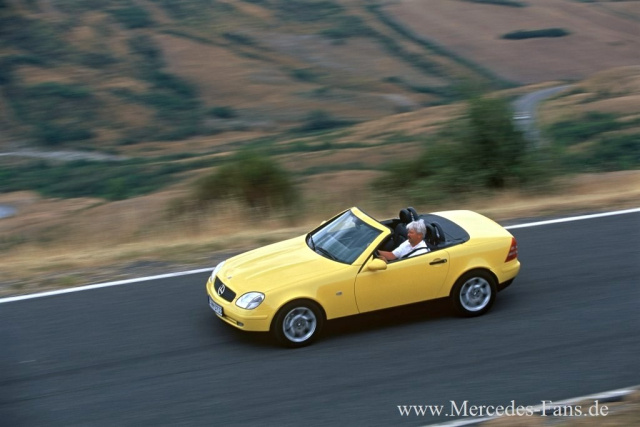 Mercedes Benz Baureihen Slk Klasse Roadster R170 1996 2004 Sportlich Leicht Kurz Kleiner Roadster Als Pendant Zum Grossen Mercedes Benz Sl Classic Mercedes Fans Das Magazin Fur Mercedes Benz Enthusiasten