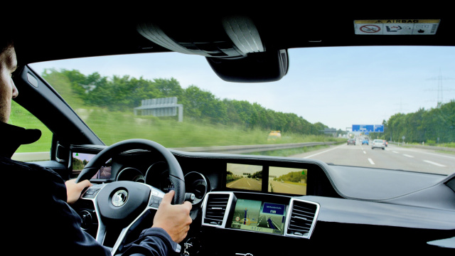 Autos ohne Aussenspiegel?: Continental testet Rückfahrkameras - News -  Mercedes-Fans - Das Magazin für Mercedes-Benz-Enthusiasten