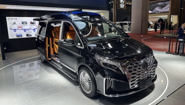 Faszination: Die V-Klasse-Luxusvans der Chinesen: In China mutiert