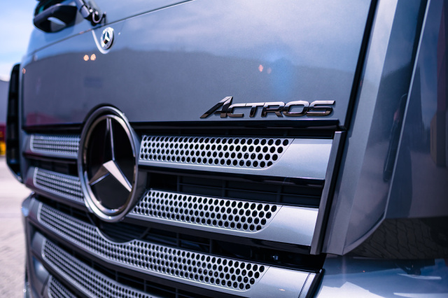 pepper kündigt Serienelektrifizierung des Mercedes Actros MP5 an