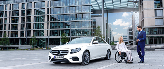 Mercedes Benz Fahrhilfen Mobil Bleiben Mit Fahrhilfen Von Mercedes Benz Sternstunde Mercedes Fans Das Magazin Fur Mercedes Benz Enthusiasten